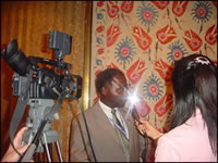 Interview d'Albert Konan-Koffi par la Télévision Asiatique,  consacrée aux Communes des Nations  pour la Paix. 